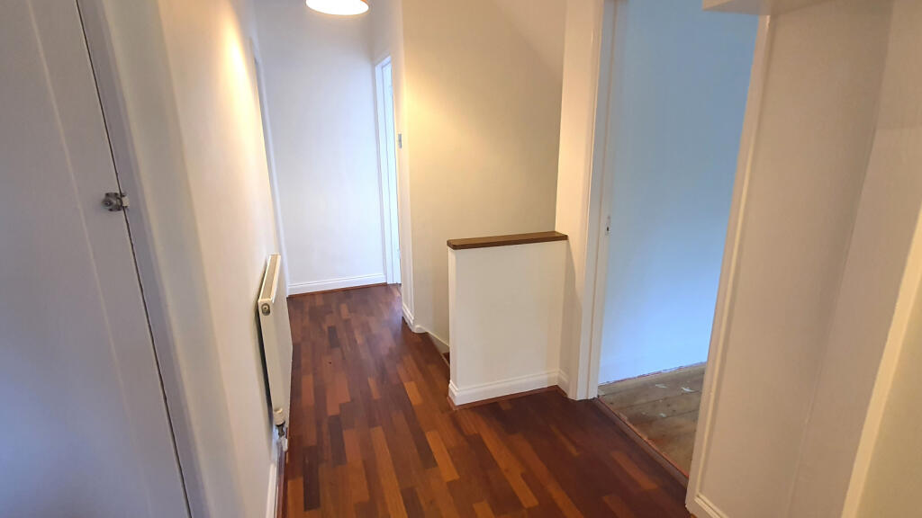 FIRST FLOOR LANDING