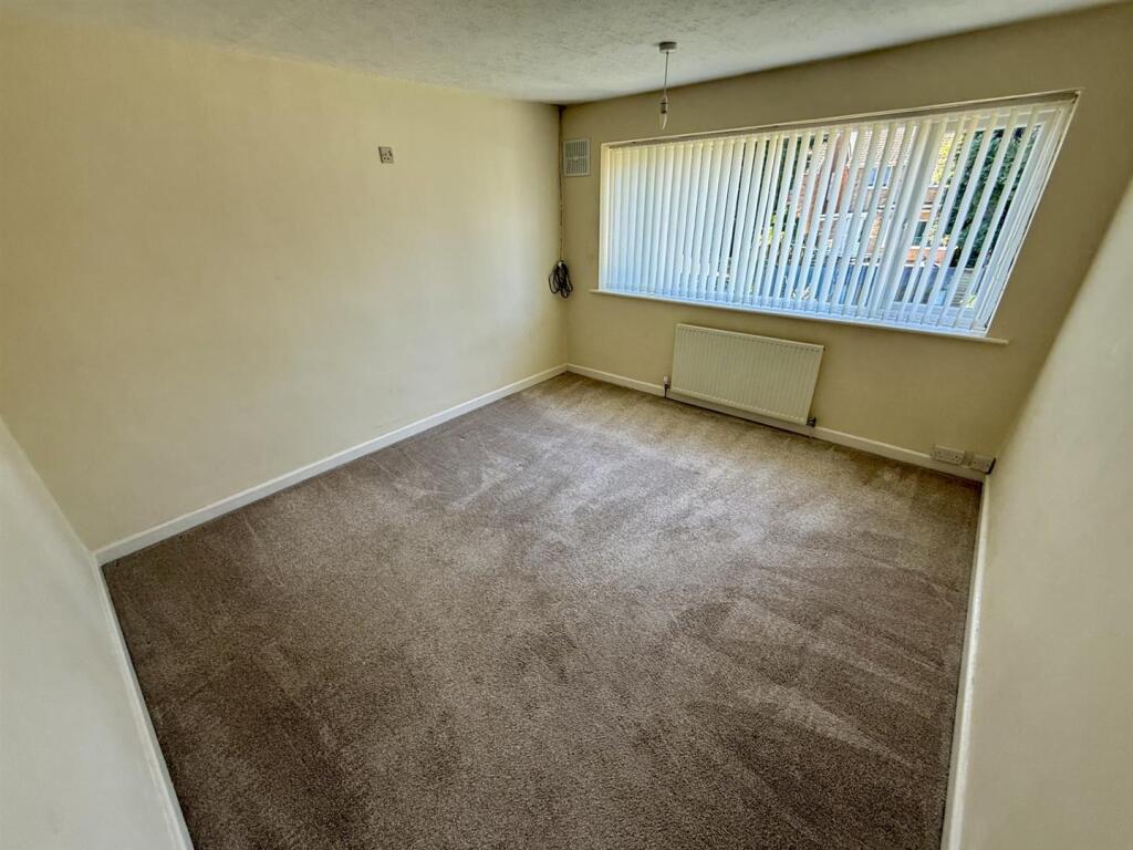 NC8 Bed2.jpg