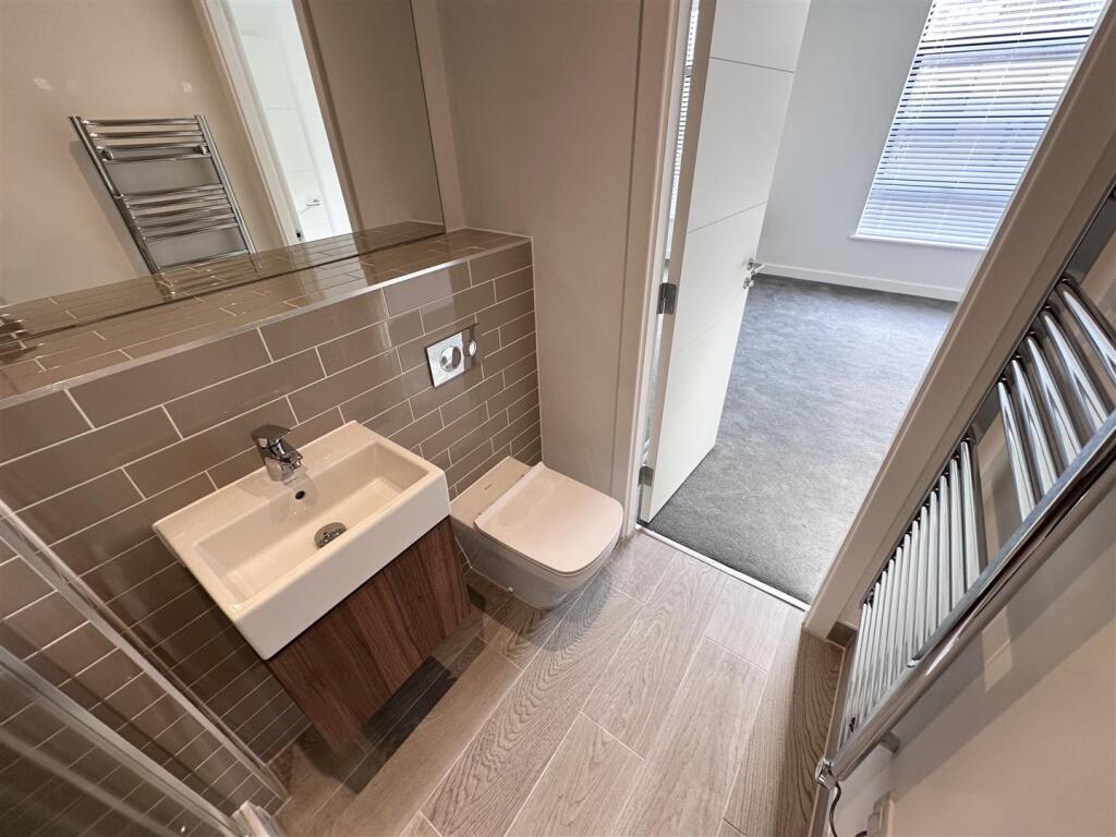 Ensuite