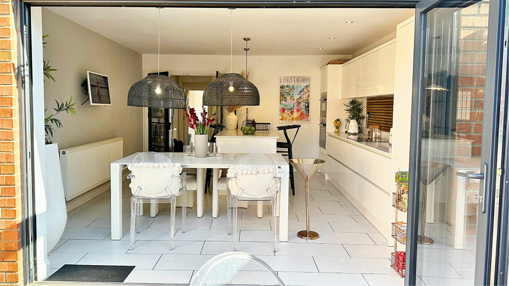 Bi Folding Doors to Kitchen