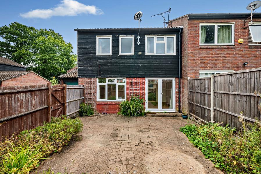 Mezen Close, Northwood