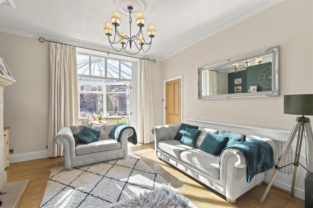 Sitting Room 2.jpg
