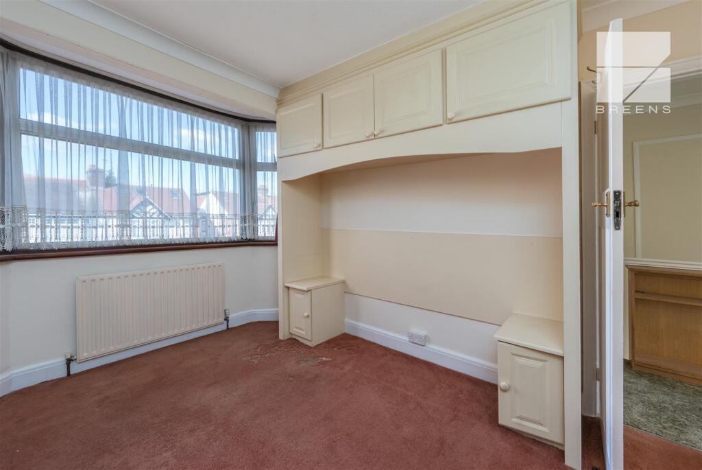 39 Beech Hall Crescent_0027.jpg