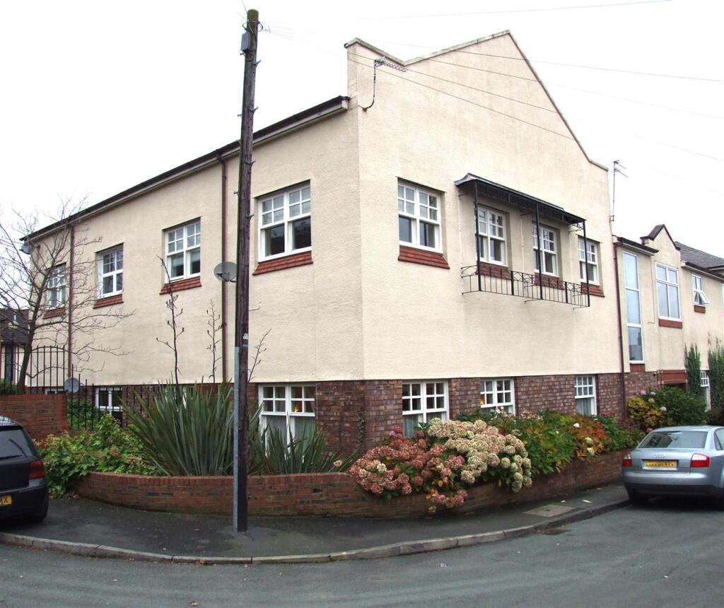 41 Grove Avenue (2)a.jpg