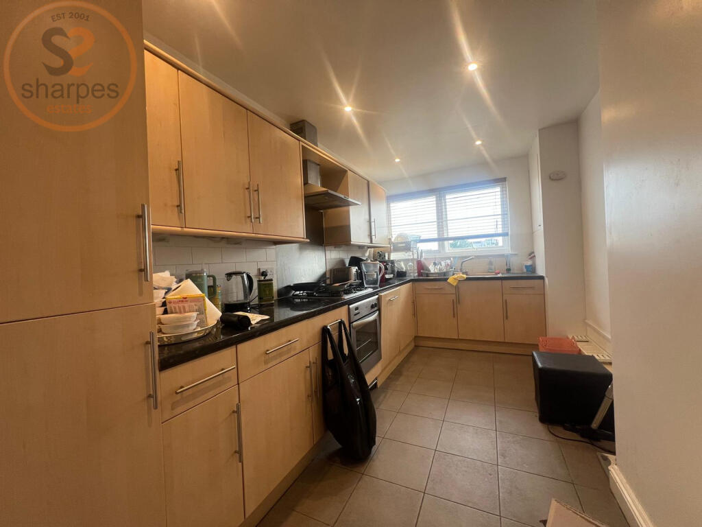 WhatsApp Image 2025-10-02 at 16.18.14 (2).jpeg