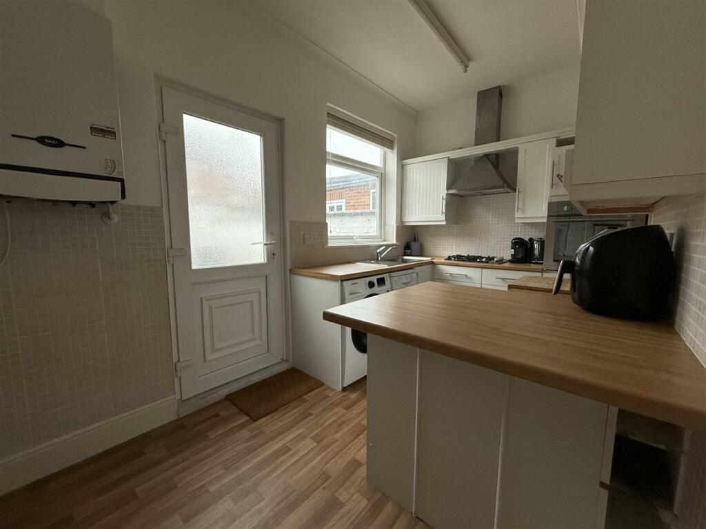 KITCHEN/DINER