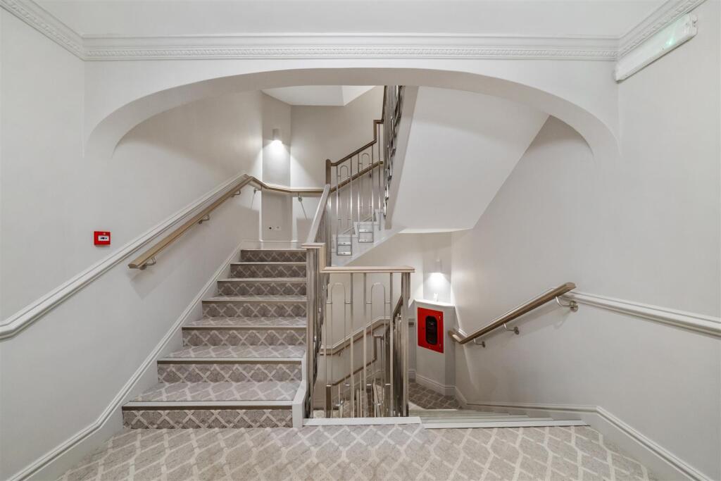 Flat 5, 17-19 Elsworthy Road NW3 3DS-No Watermark-