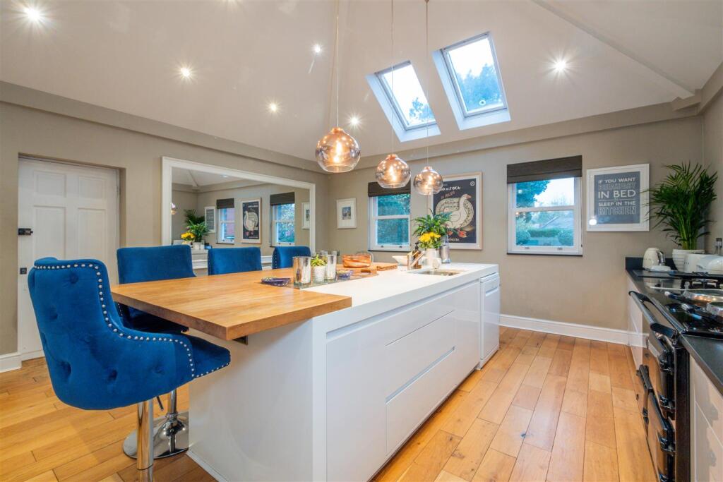 Dining Kitchen