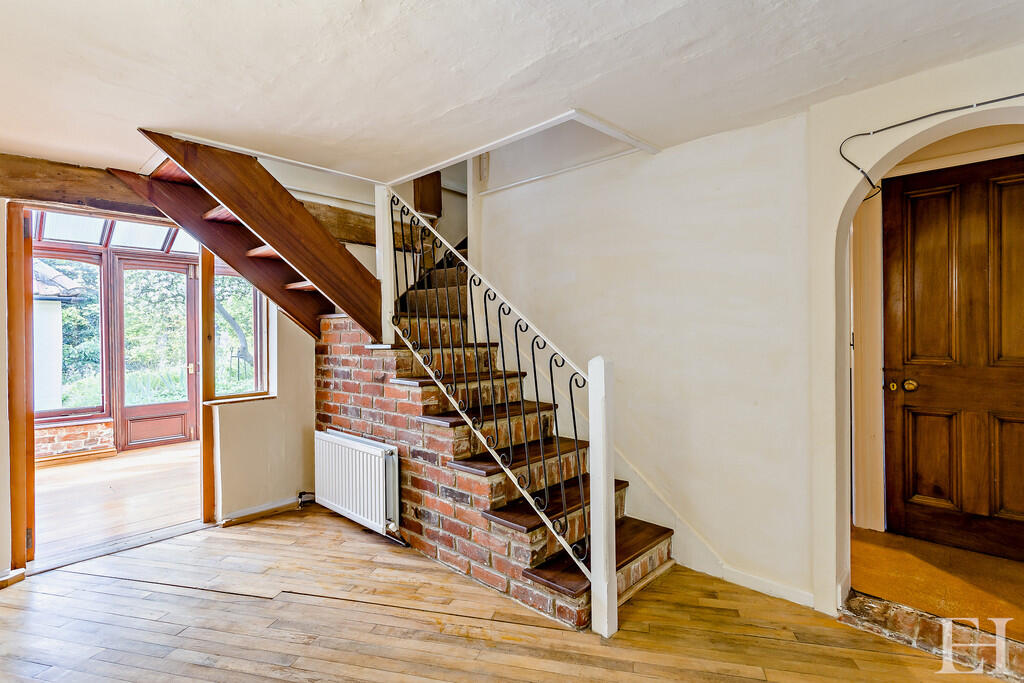 8644160-interiorW...