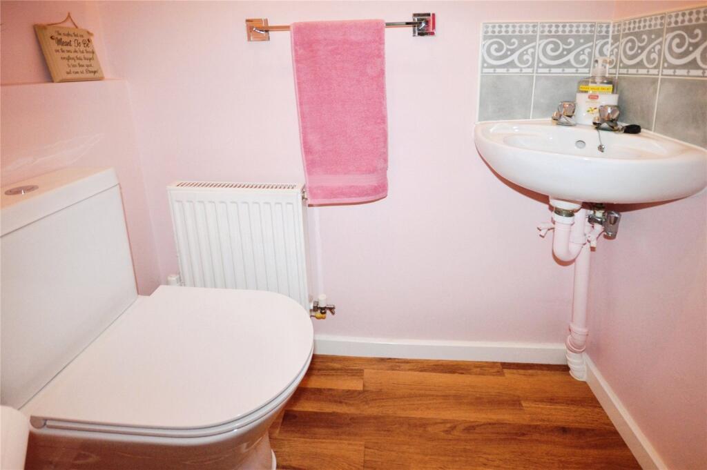Cloakroom/Wc