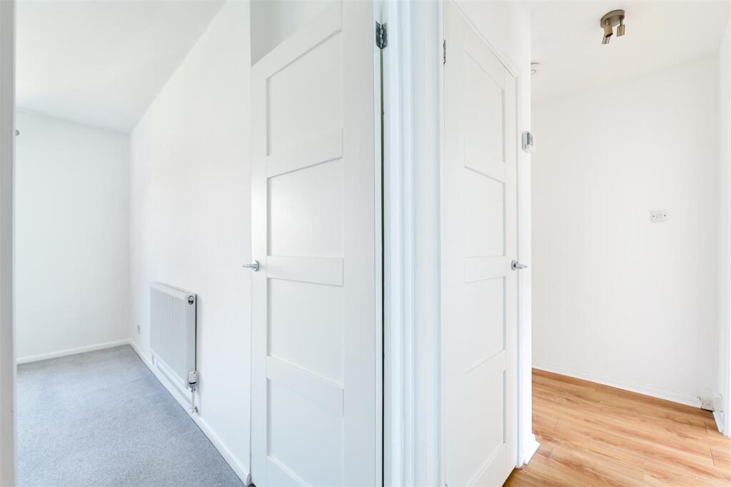 WILLIS CLOSE, (5).jpg