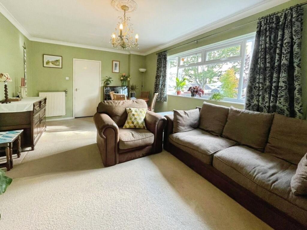 pbox-living_room-343314.JPG