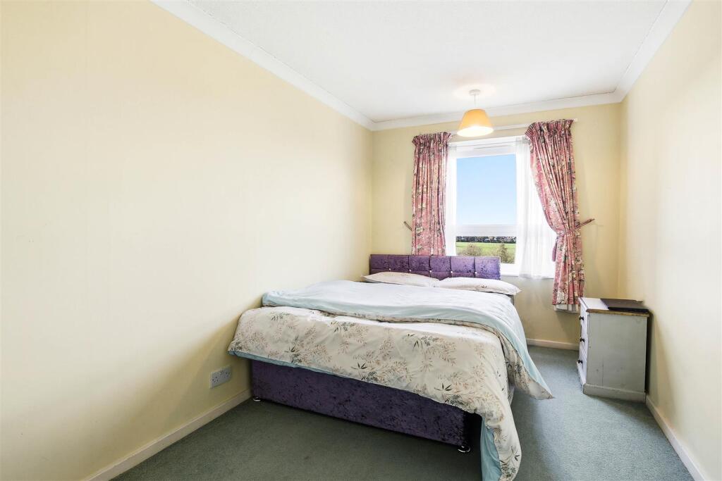 Basinghall Gardens, Sutton