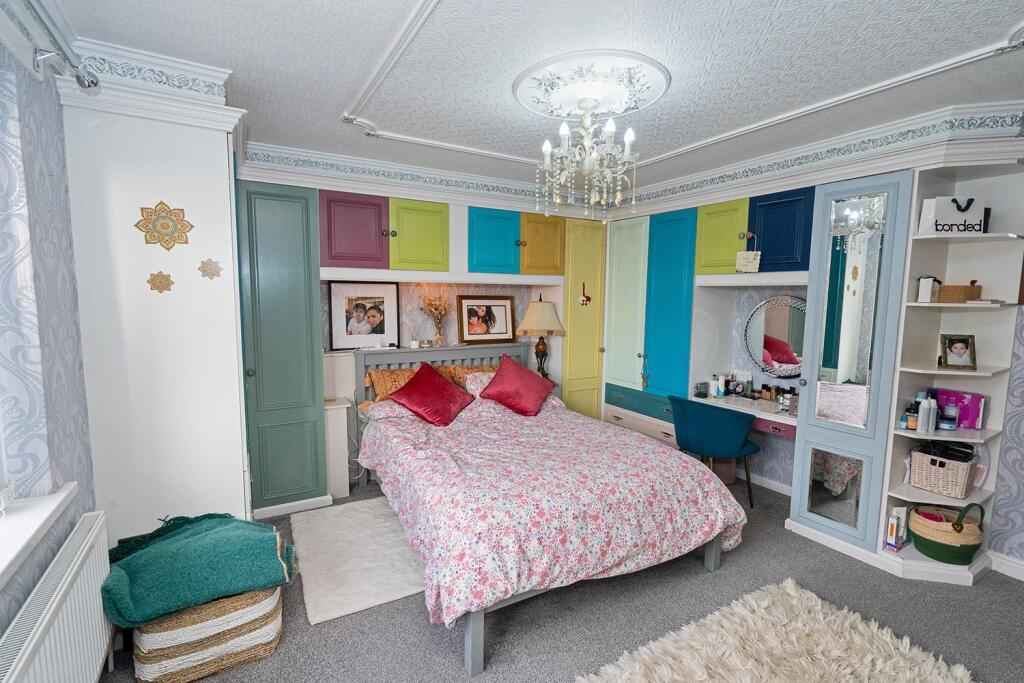 Bedroom2_2.jpg