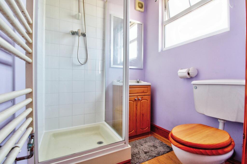 En-suite shower room