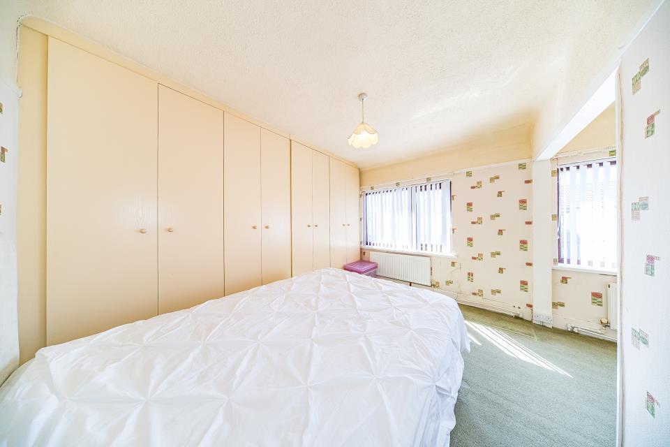 51 Sergrim Road bedroom 1 2.jpg