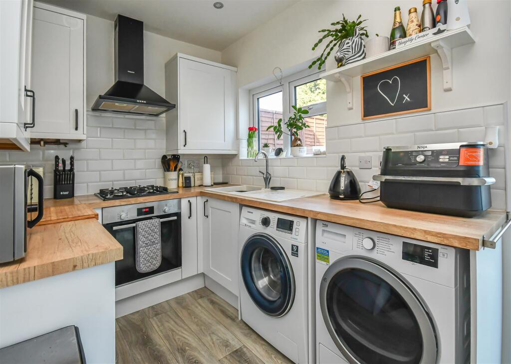 20 Hilston Avenue-Kitchen Family Room (2).jpg