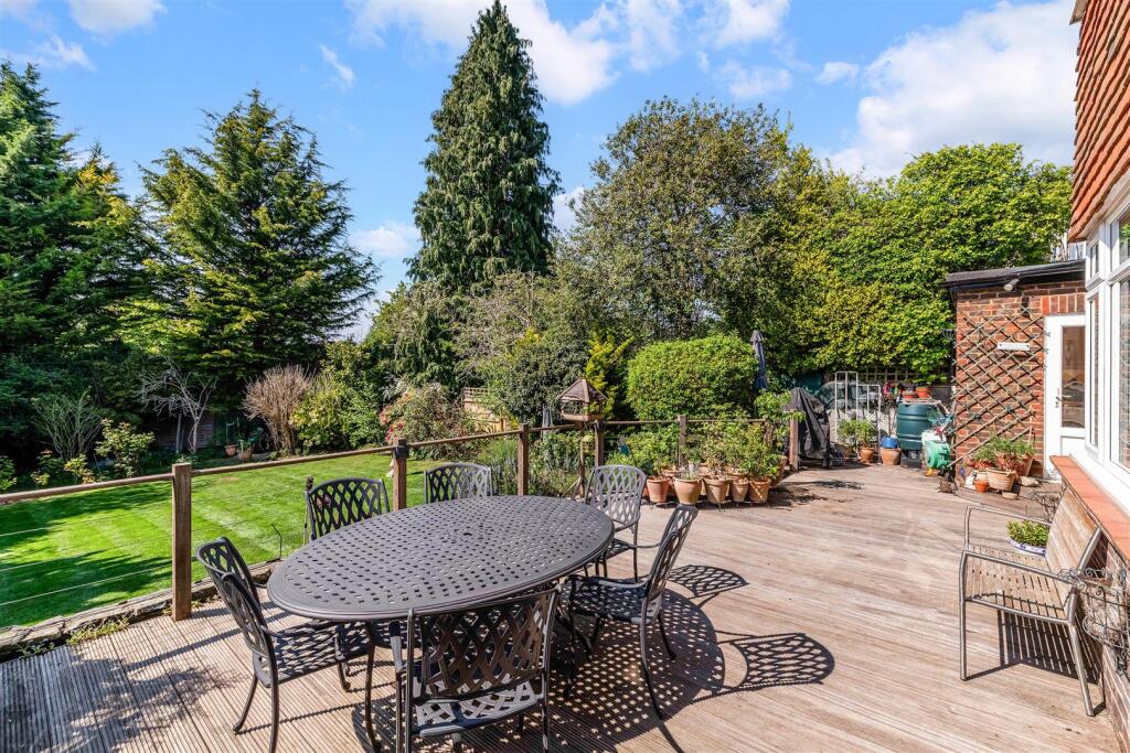 GREEN CURVE, 44 (2).jpg