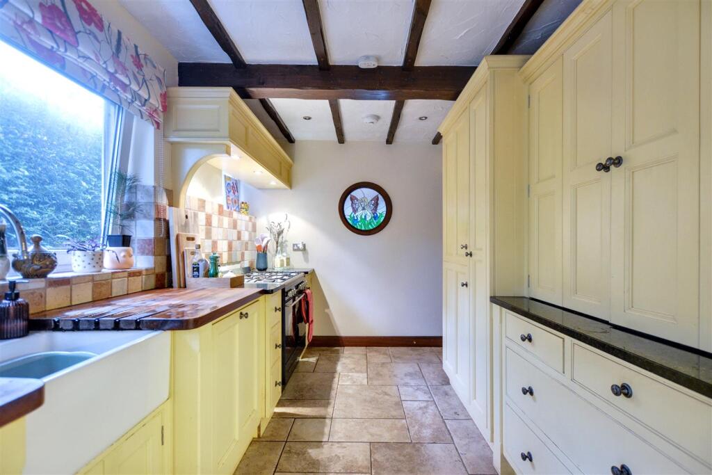 Kitchen_3.jpeg