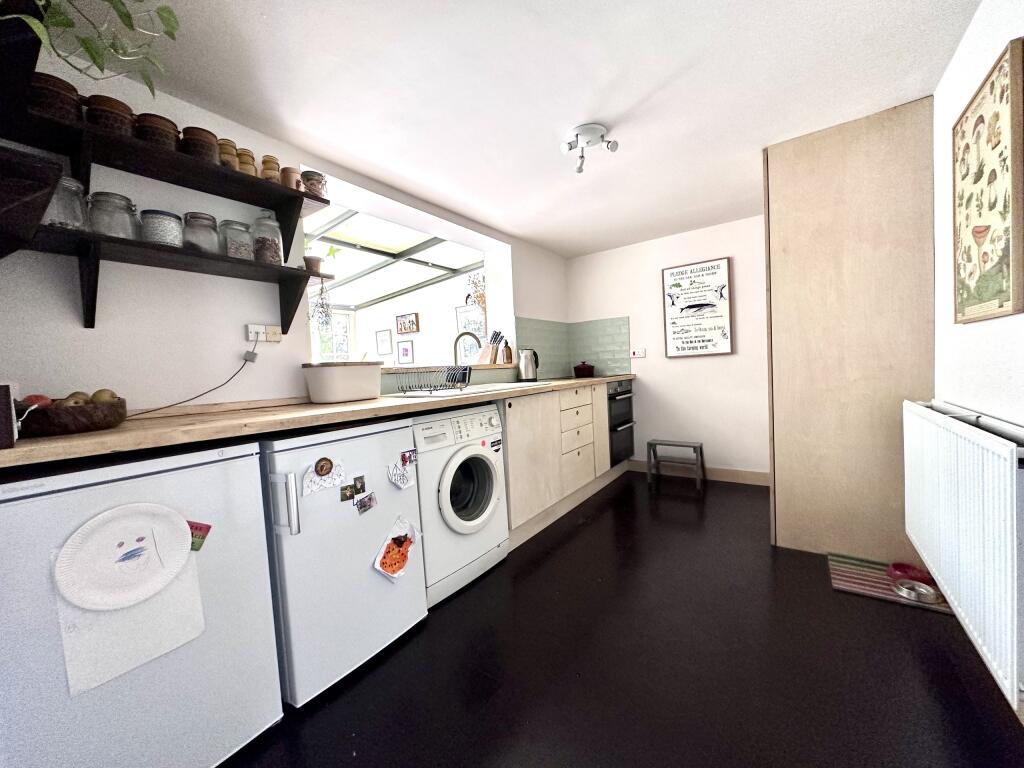 Kitchen 1