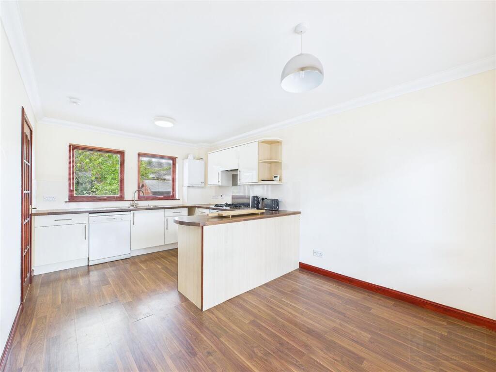 kitchen / dining