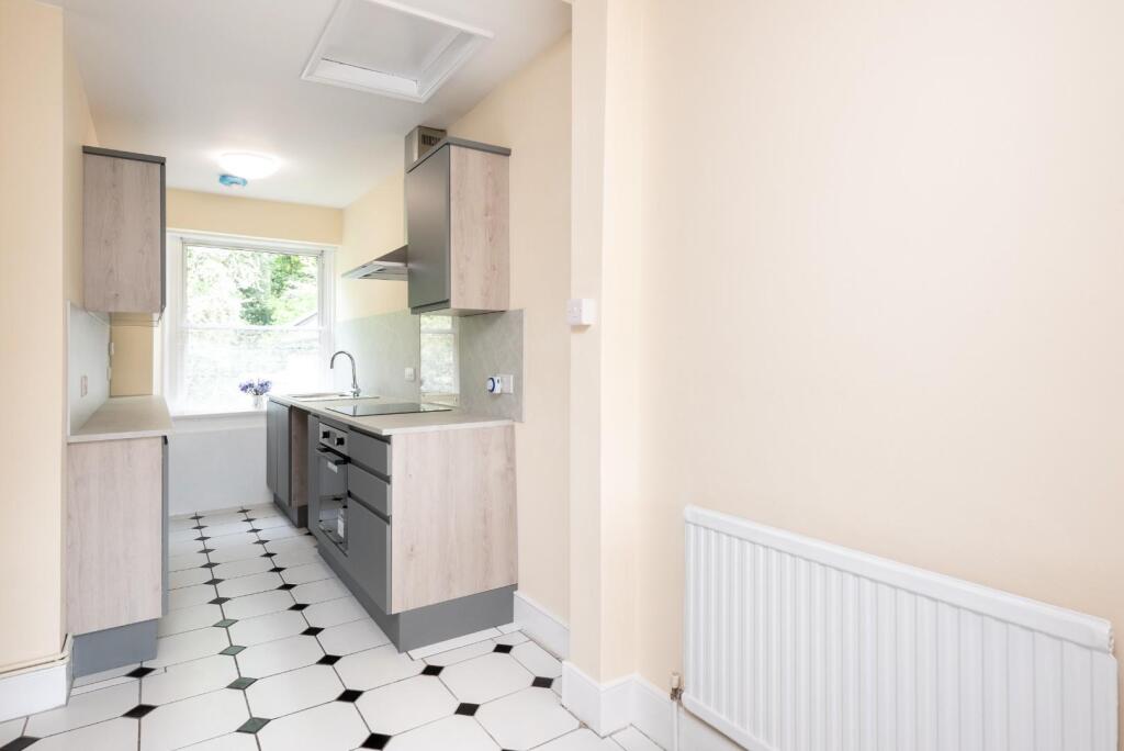 3, 106 London Road West, Bath, BA1 7DB-5.jpg