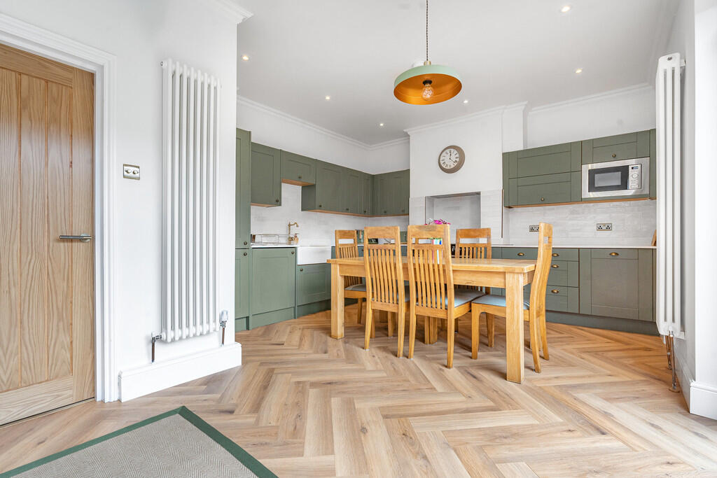 Netherbury Road (...