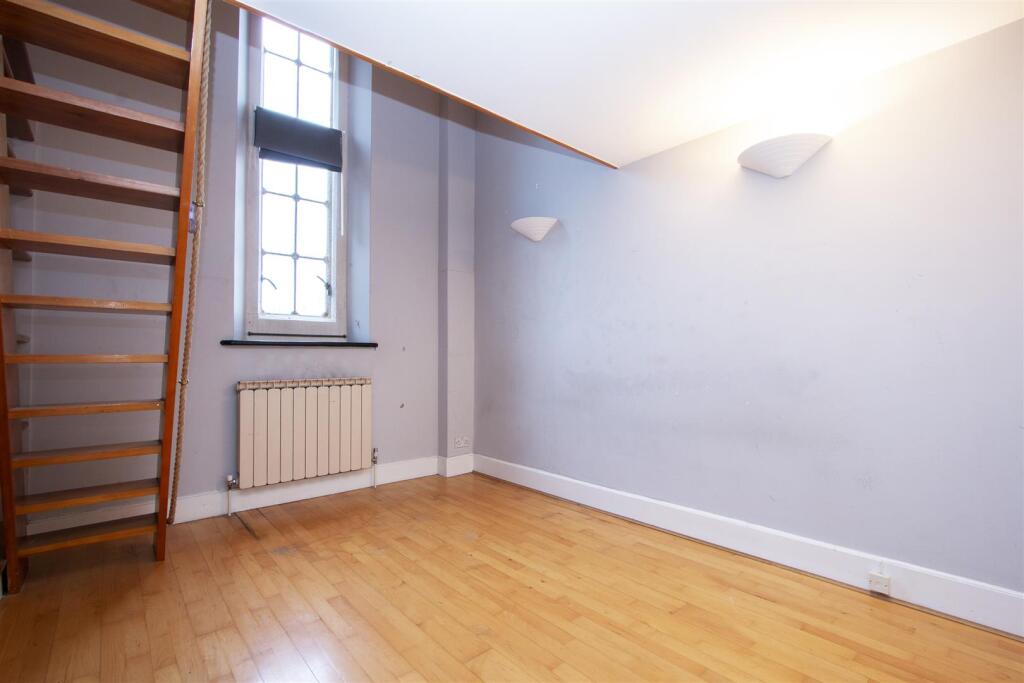 1 Royal Patriotic Building 007.jpg