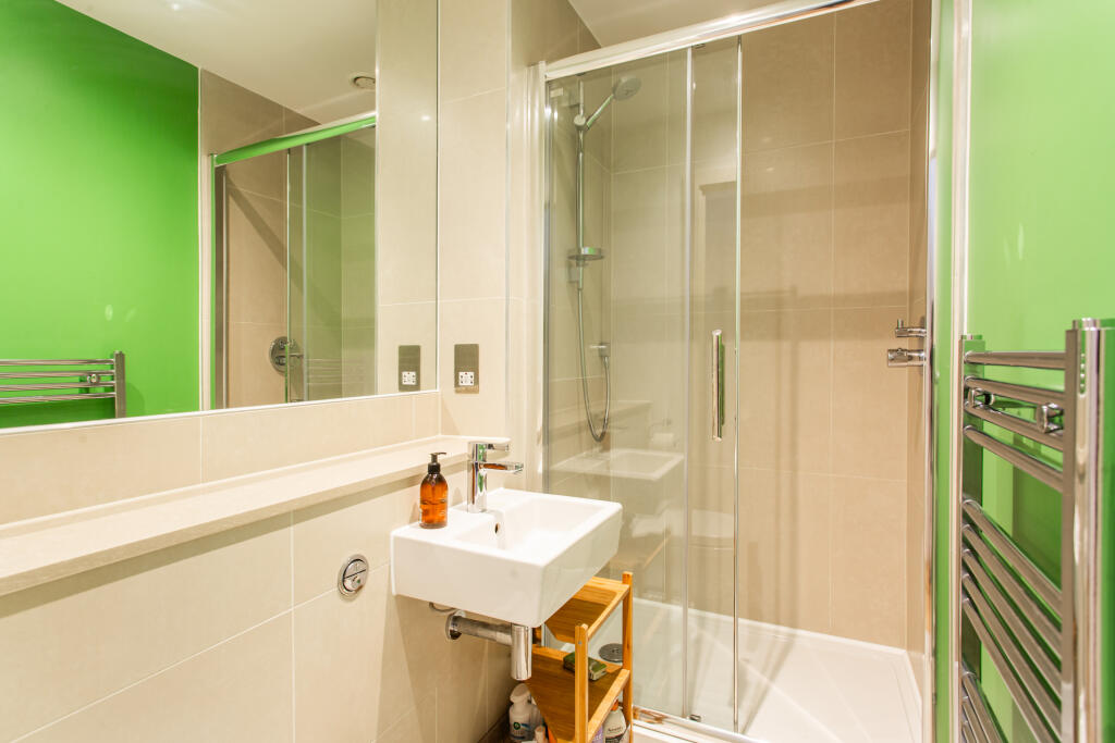 En Suite Bathroom