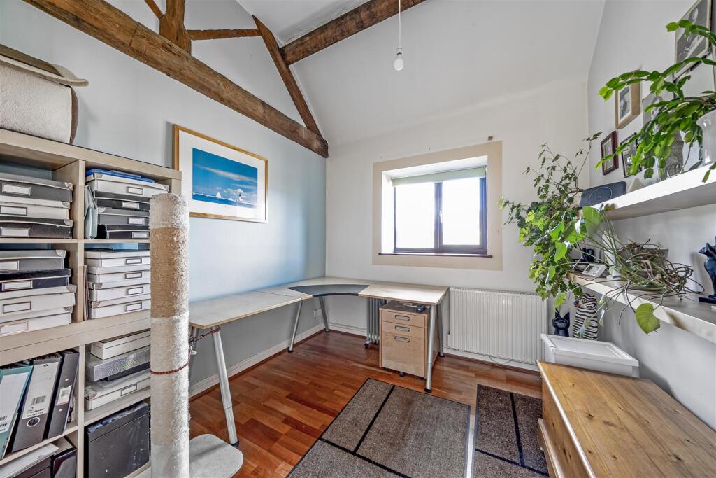 20 Manor Drive, Worthington