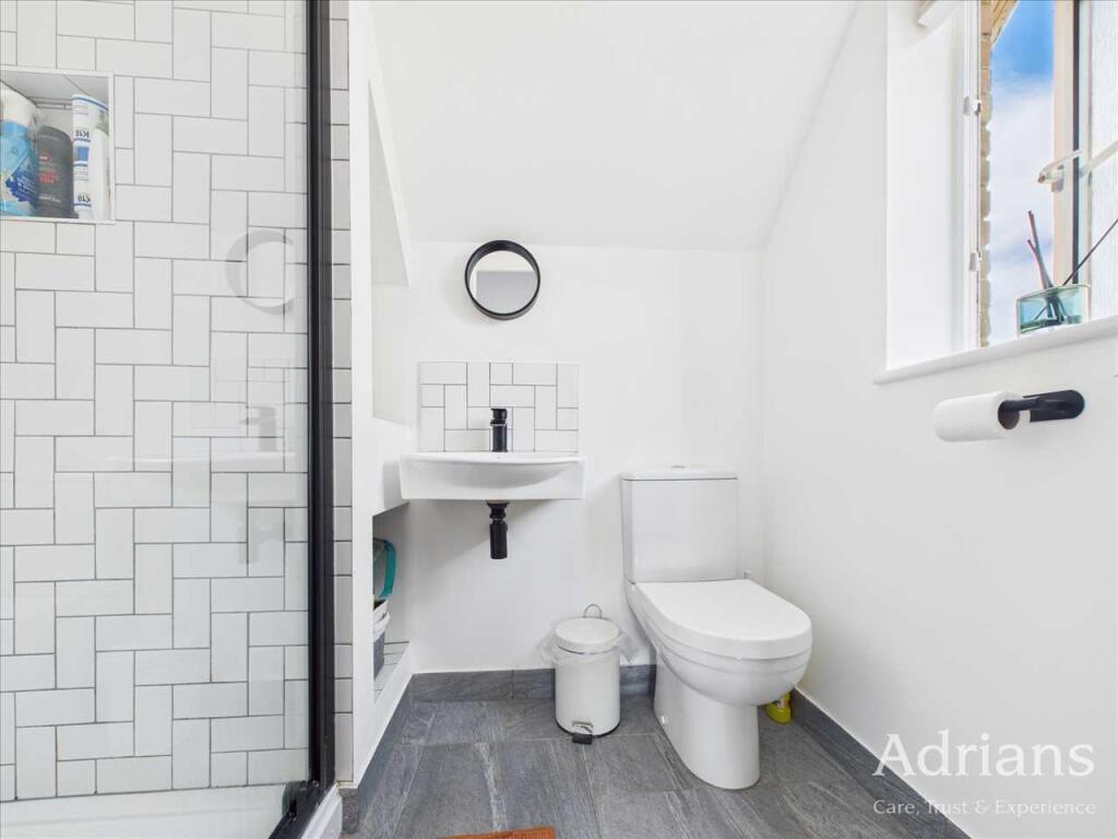 EN SUITE