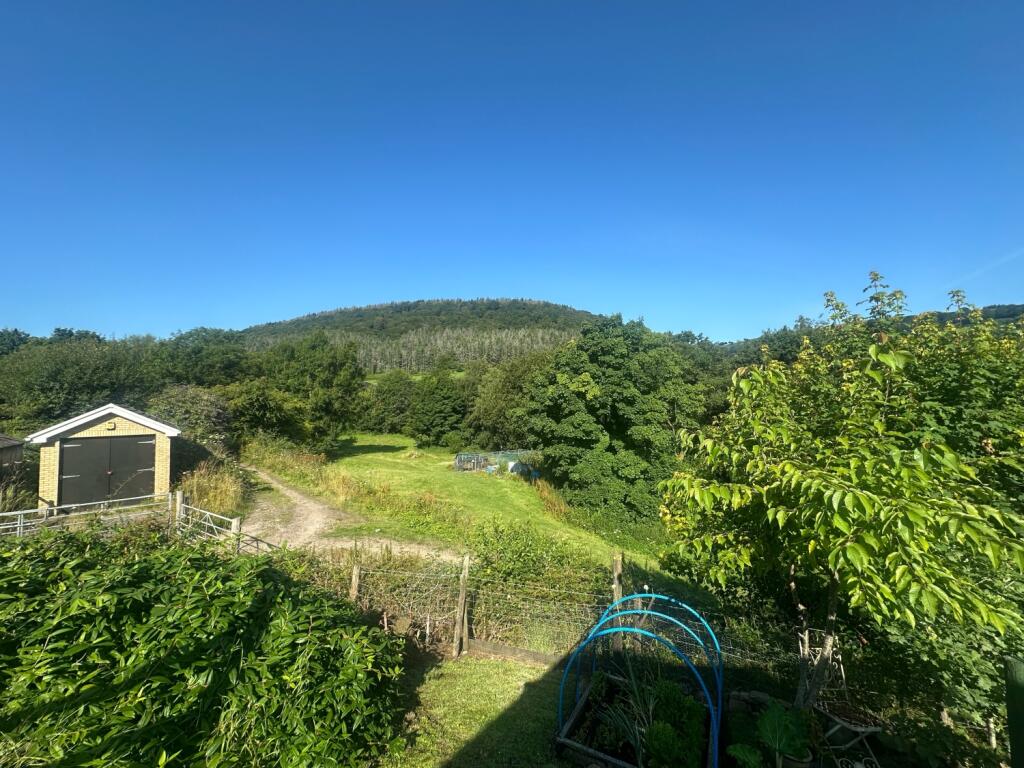 FFCB4E1A-666B-4F0B-8F81-FDCDDE80A66C