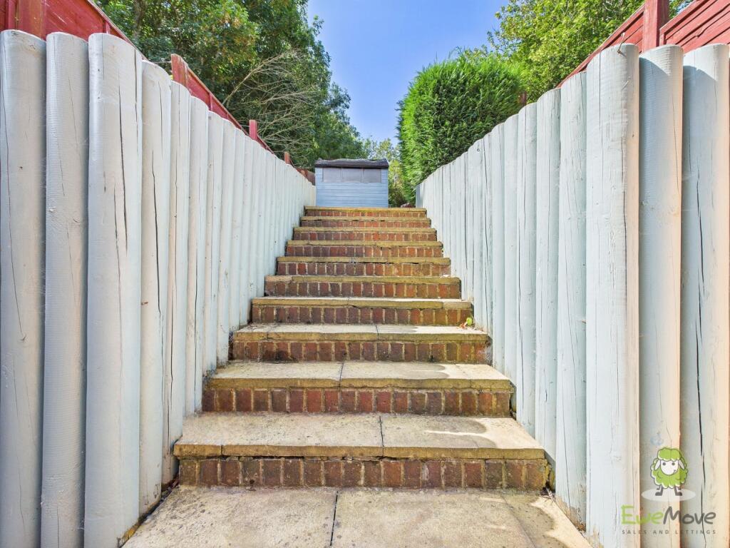 CAM01543G0-PR0147-STILL015