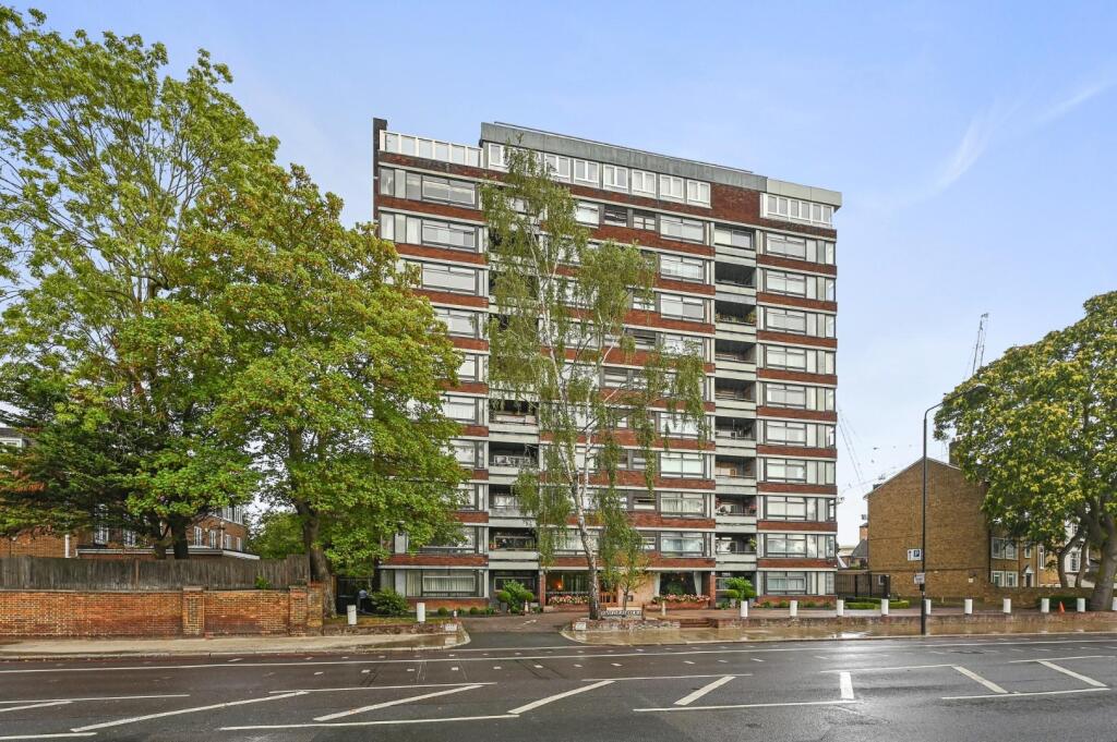 TEC - 504 Lyndhurst Court - Exterior1 (1).jpg