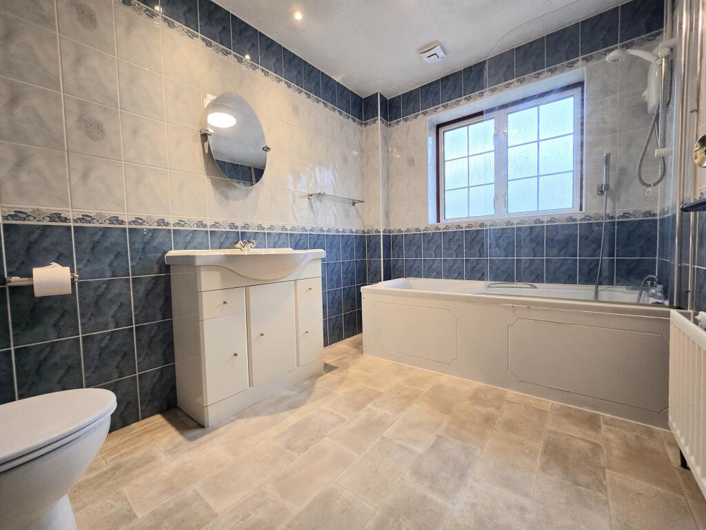 Silvertree Close, Hockley, Essex