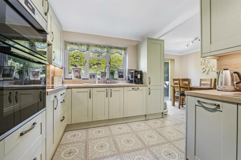 Kitchen/Dining Roo,