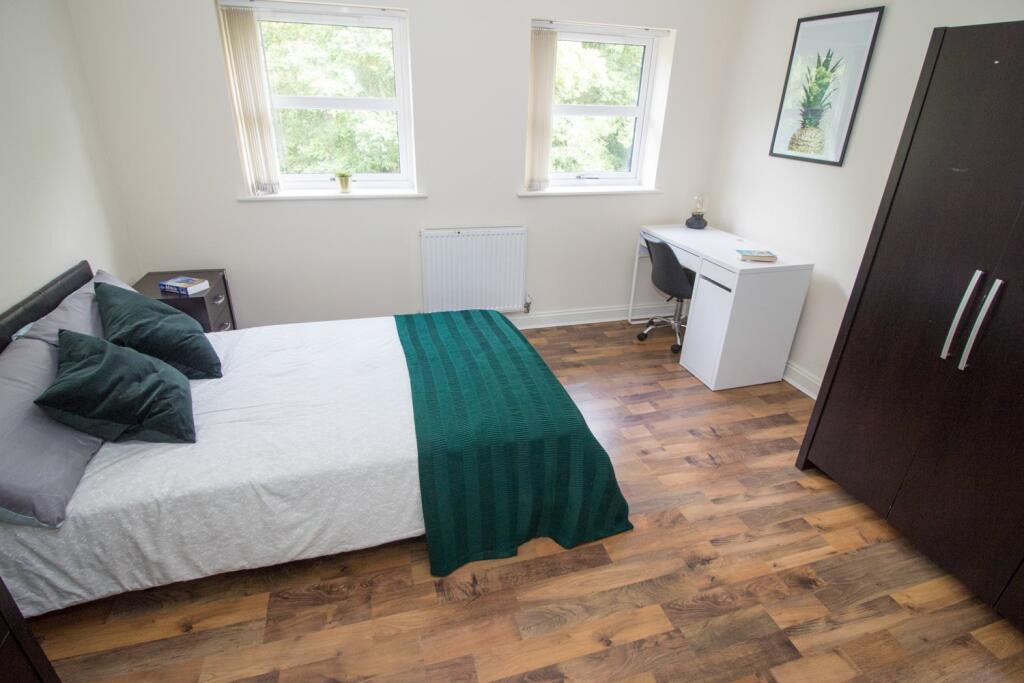 Student Digs - Blue 