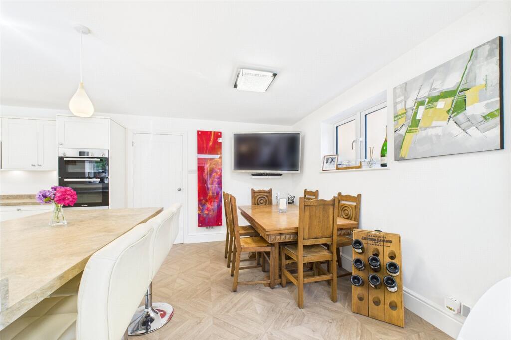 Kitchen/Dining