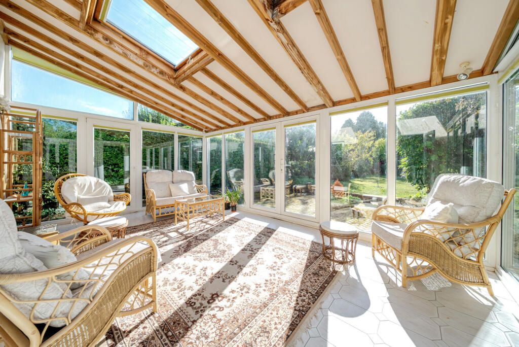 1349785-9-68c2fb0...