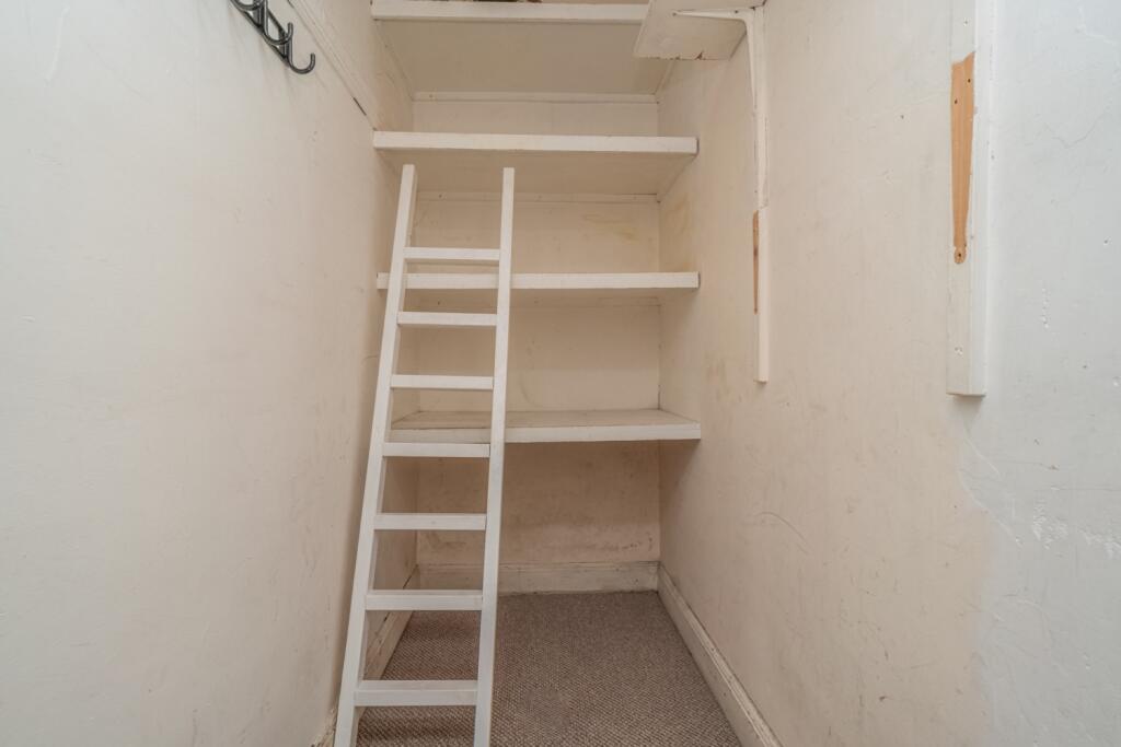 StorageCupboard_1