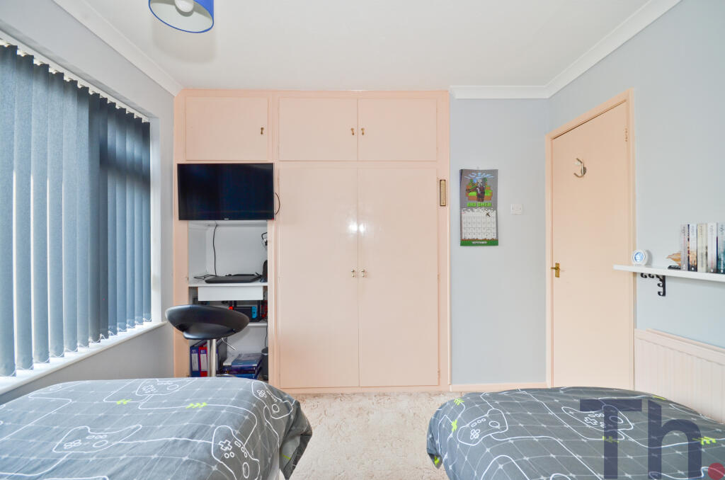 Bedroom 2.JPG