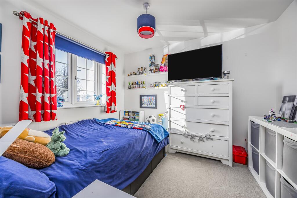 37 Admiralty Crescent, Havant-PorticoMarketing-Nex