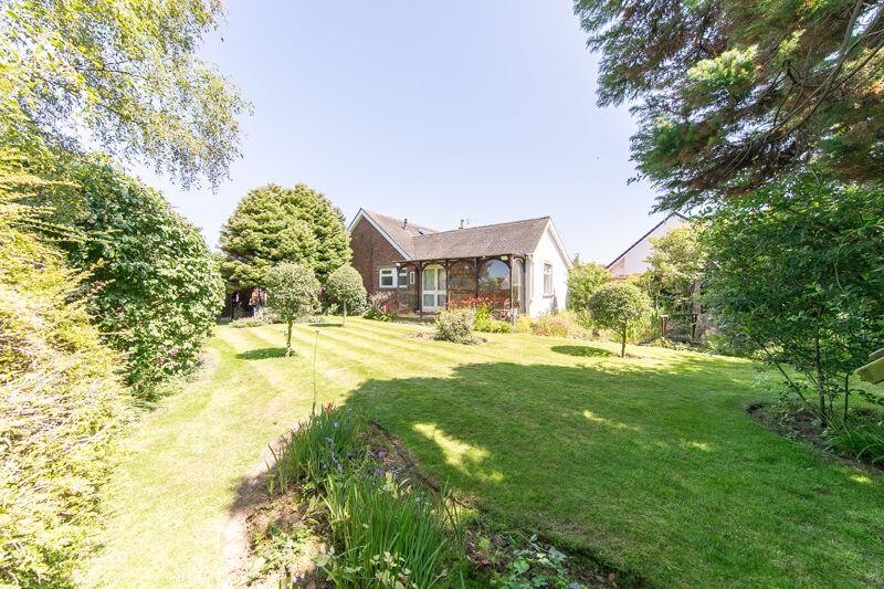 STUNNING private garden to rear