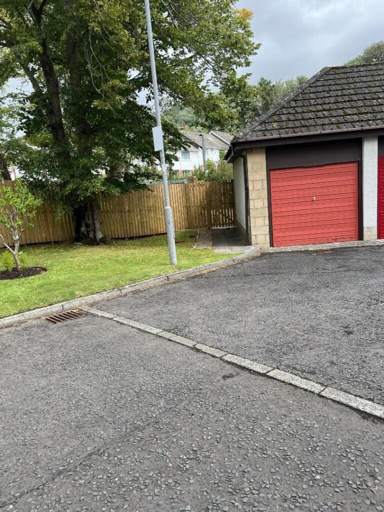 24 Bowen Craig garage.jpeg