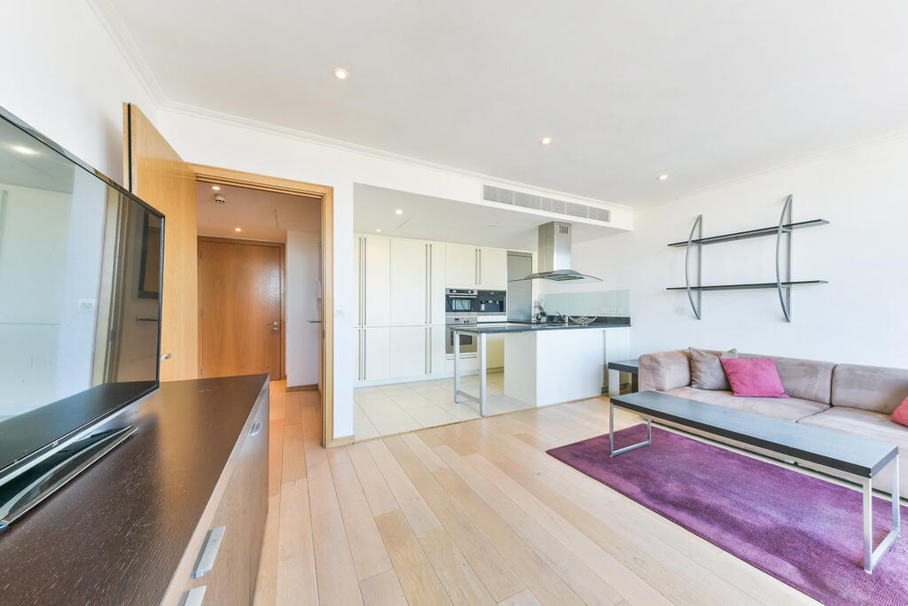 WEST INDIA QUAY, 2710- (10)