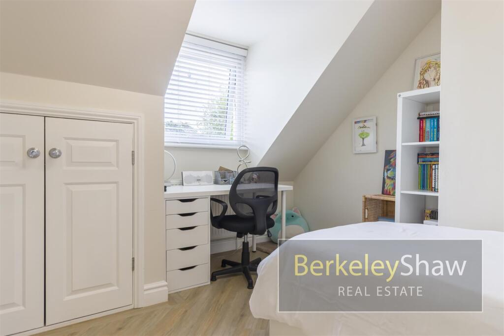 2 Mayfield Court Victoria Road Formby L377JL 057.j