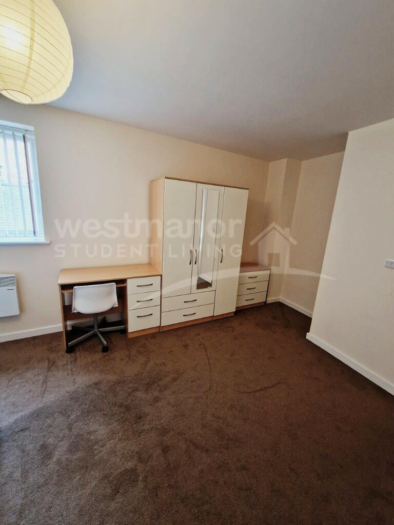 FLAT 17
