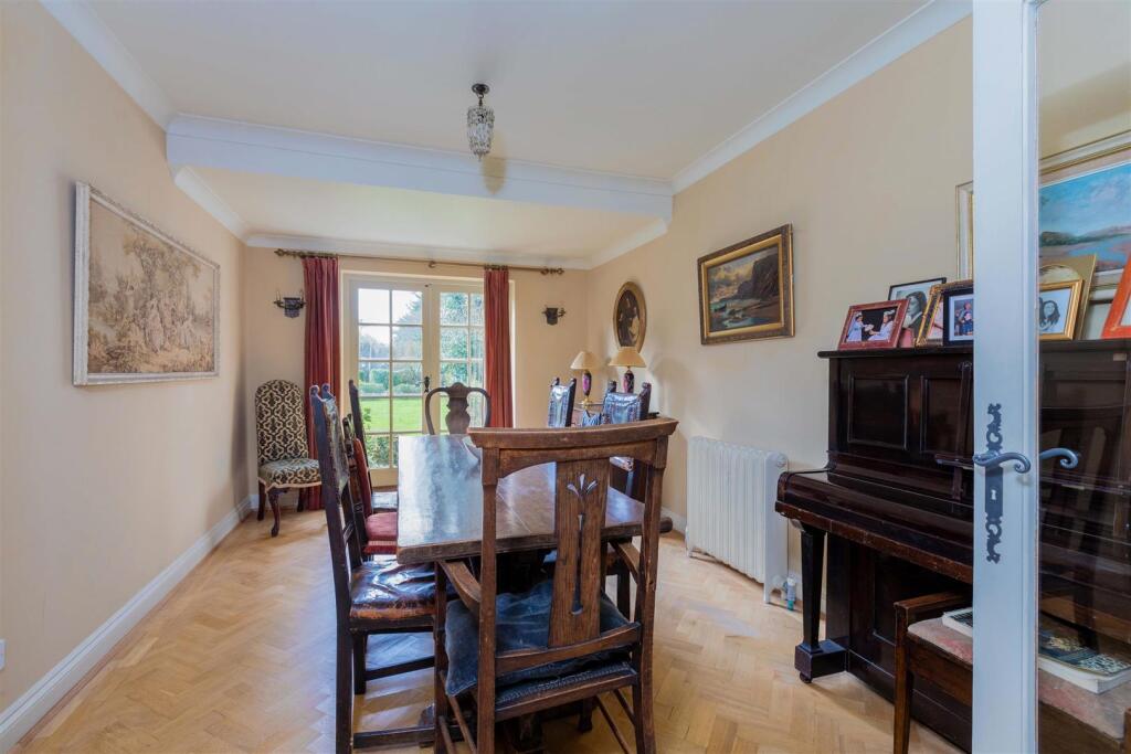 Oakwood House-34.jpg
