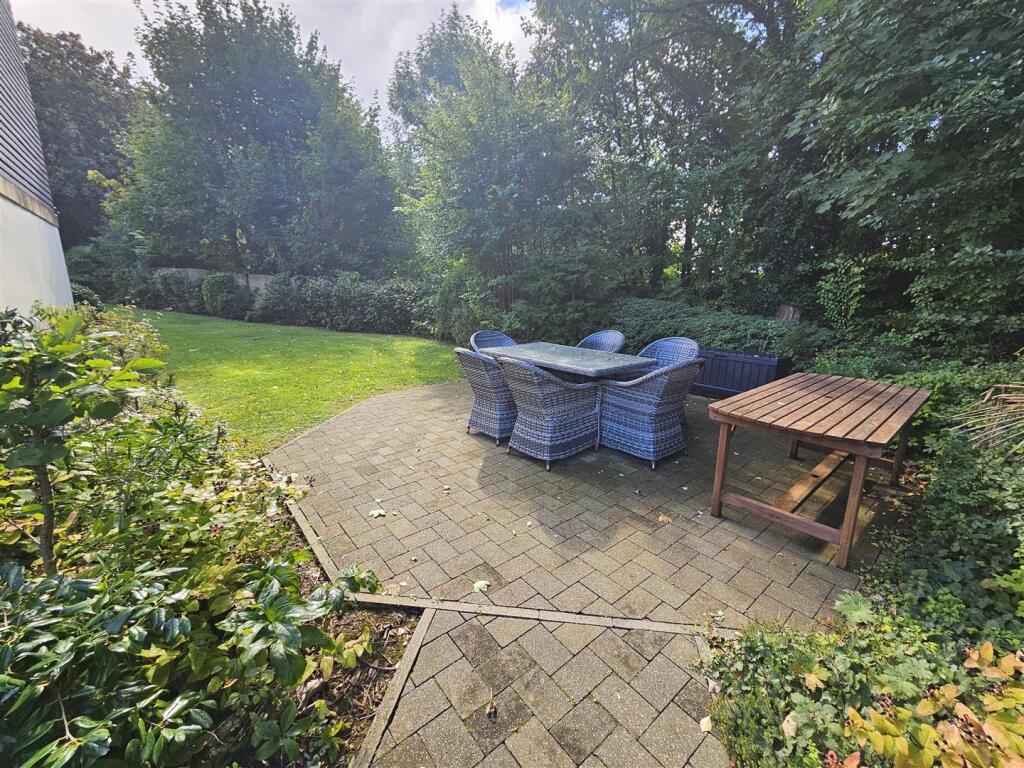 Communal Gardens.jpg