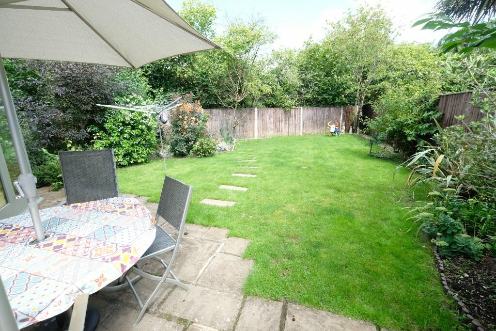 GARDEN 